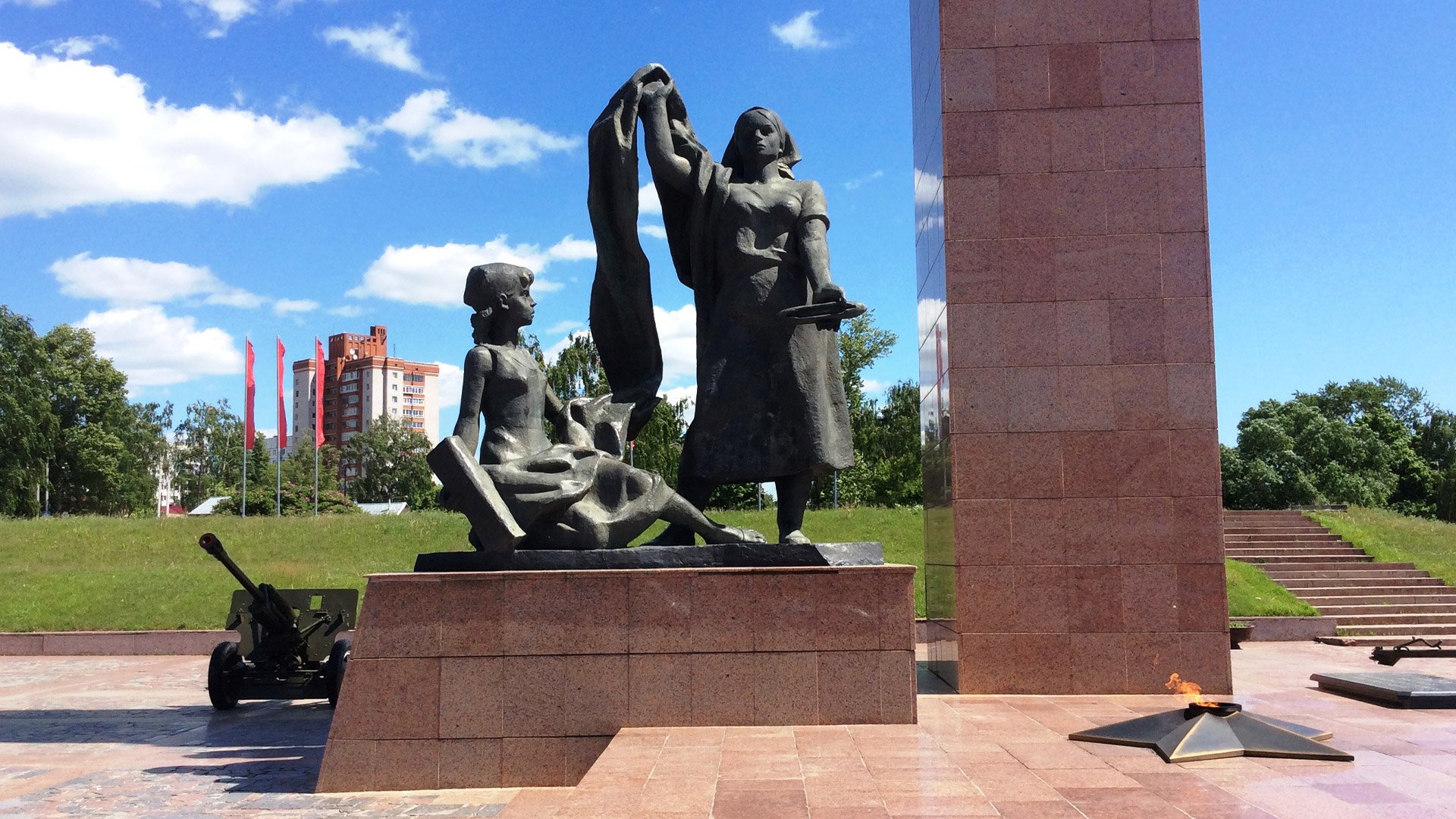 Памятник труженикам тыла Иваново