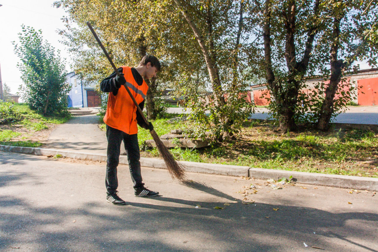 Прокуратура встала на защиту ивановских дворников | Новости города Иваново  и Ивановской области