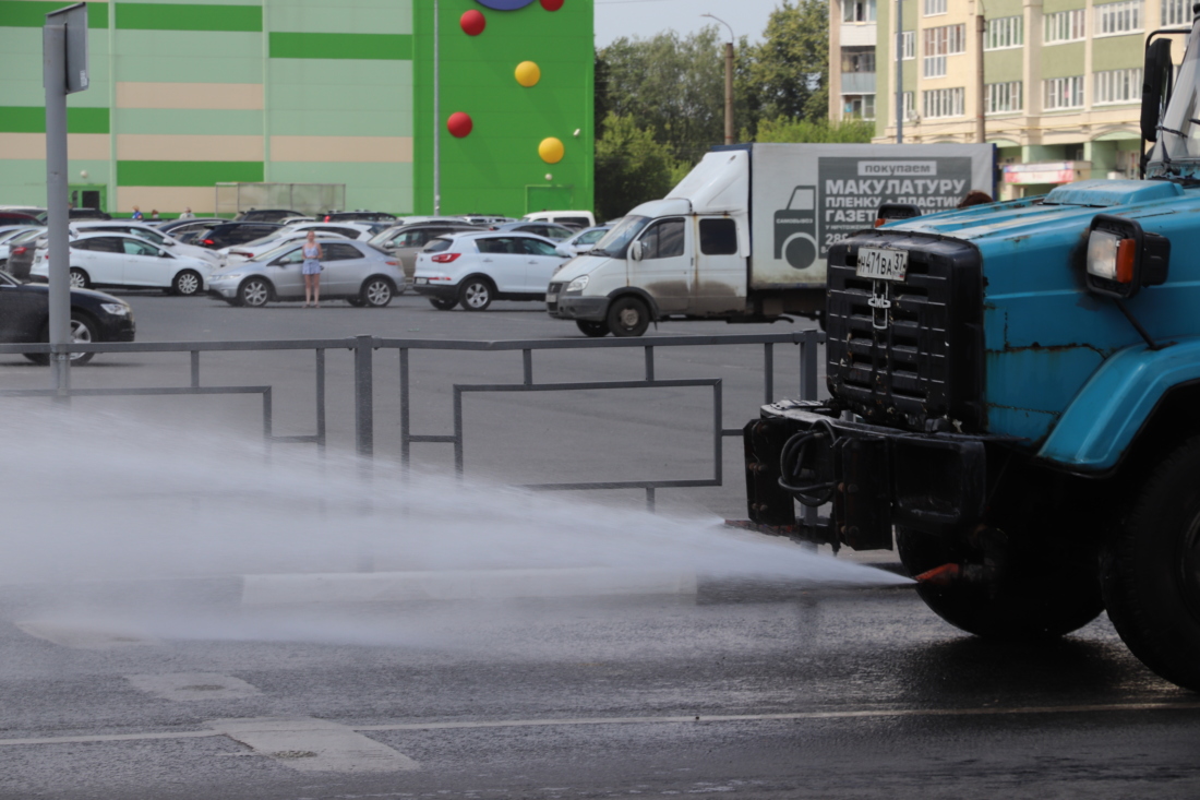 Поливалки в Иванове будут работать круглосуточно | Новости города Иваново и  Ивановской области